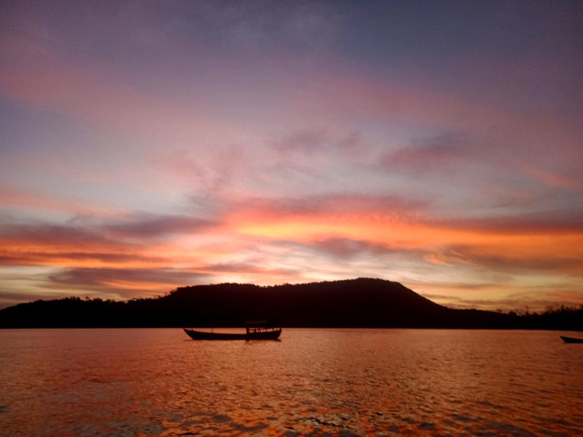 Baloo Guesthouse Koh Rong Sanloem Bagian luar foto