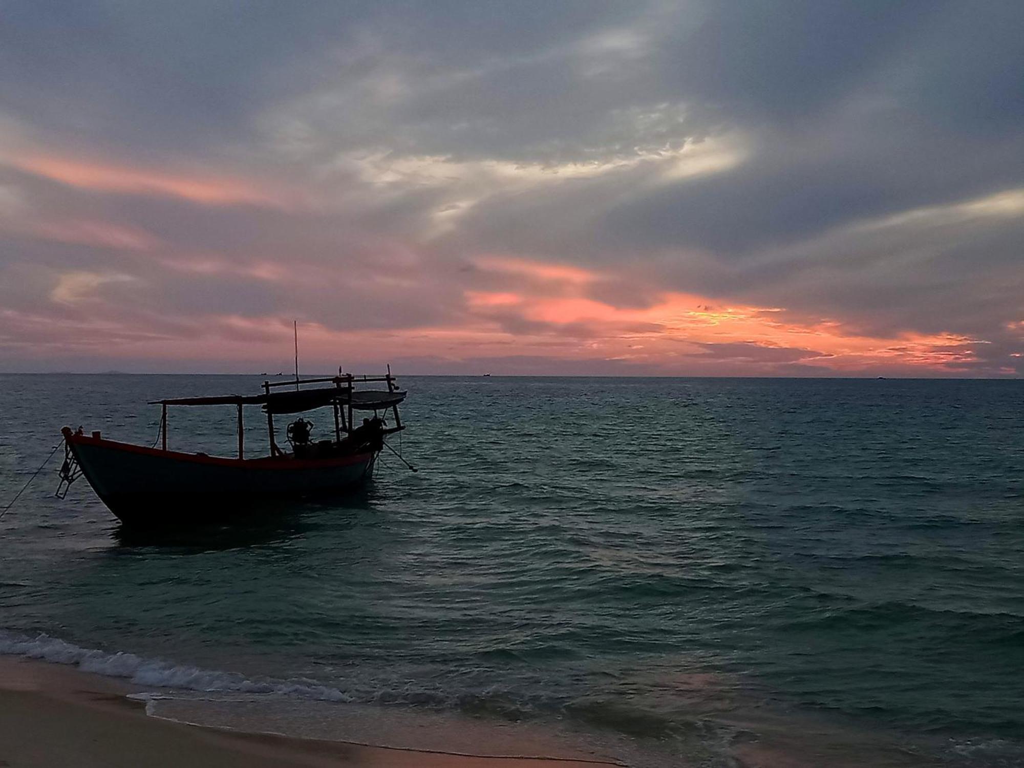 Baloo Guesthouse Koh Rong Sanloem Bagian luar foto
